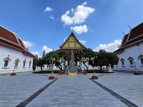 Wat Intharam: Ünlü Tayland Tapınağı ve Kültürel Mirası Keşfedin!